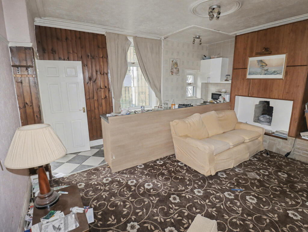 4 Cordingley Street, Bradford BD4 0PP photo 4