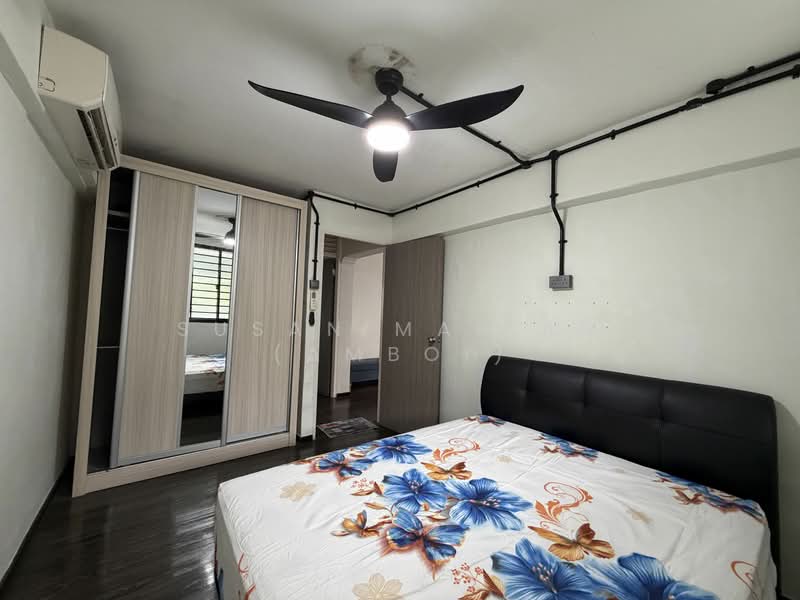 261 Yishun Street 22 photo 4