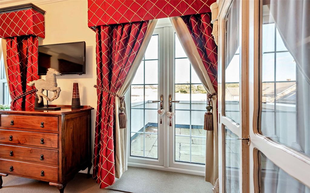 Additional image 30 of 4 bed detached house for saleNr Llandybie, Carmarthenshire SA18
