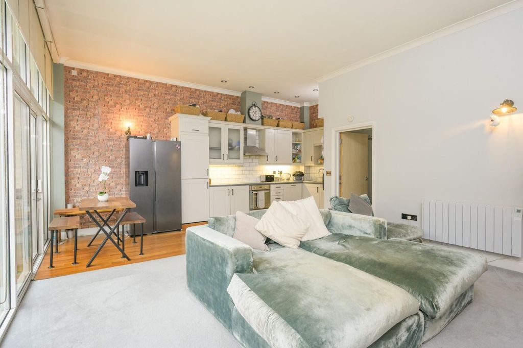 Additional image 2 of 2 bed flat for saleVictoria Bridge Road, Bath BA1