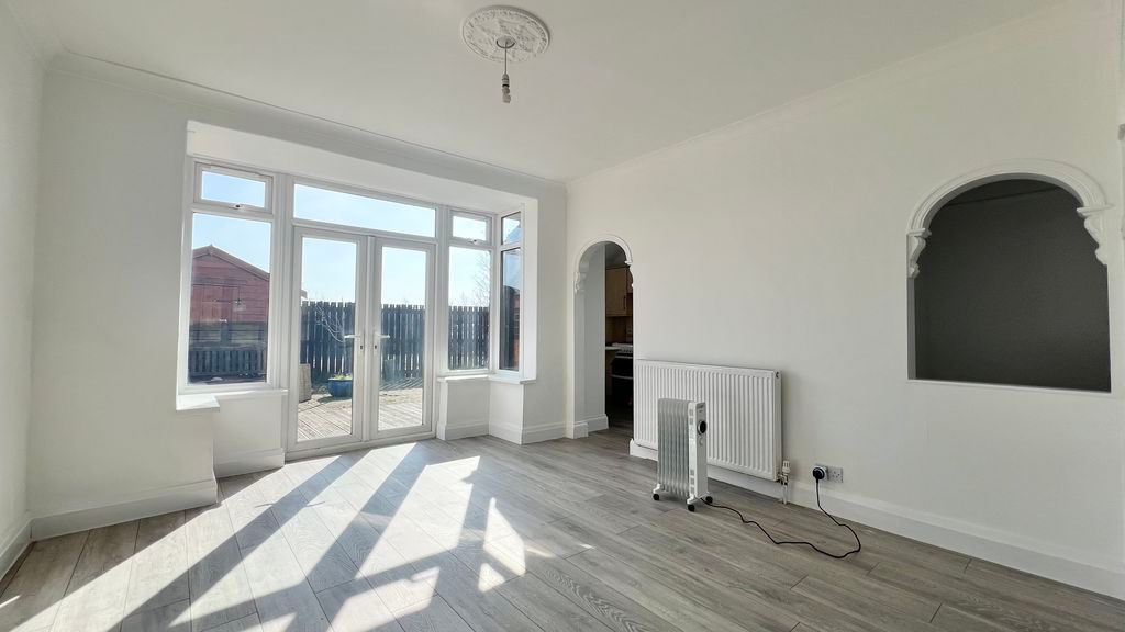 Additional image 10 of 6 bed detached house for saleStation Road, Scunthorpe DN15