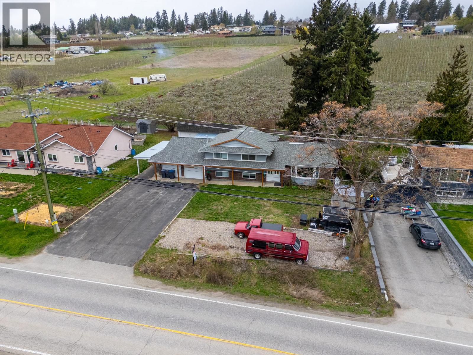 11438 Okanagan Centre Road E