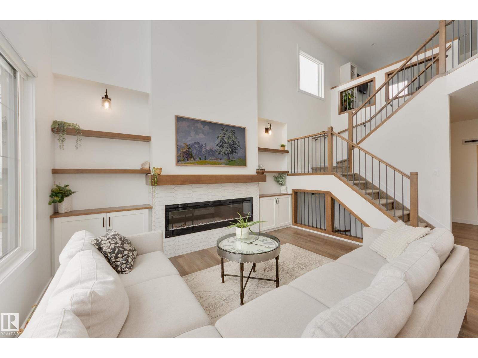 21360 38 AV NW