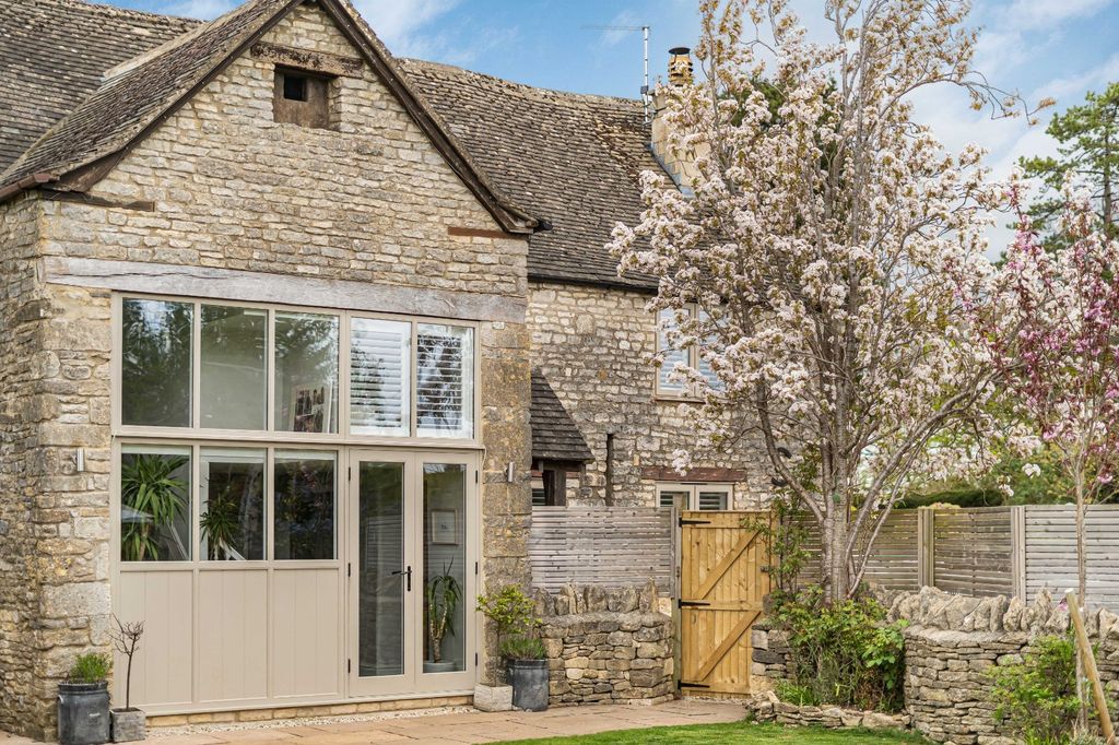 Additional image 11 of 5 bed semi-detached house for saleCirencester Road, Minchinhampton, Stroud, Gloucestershire GL6