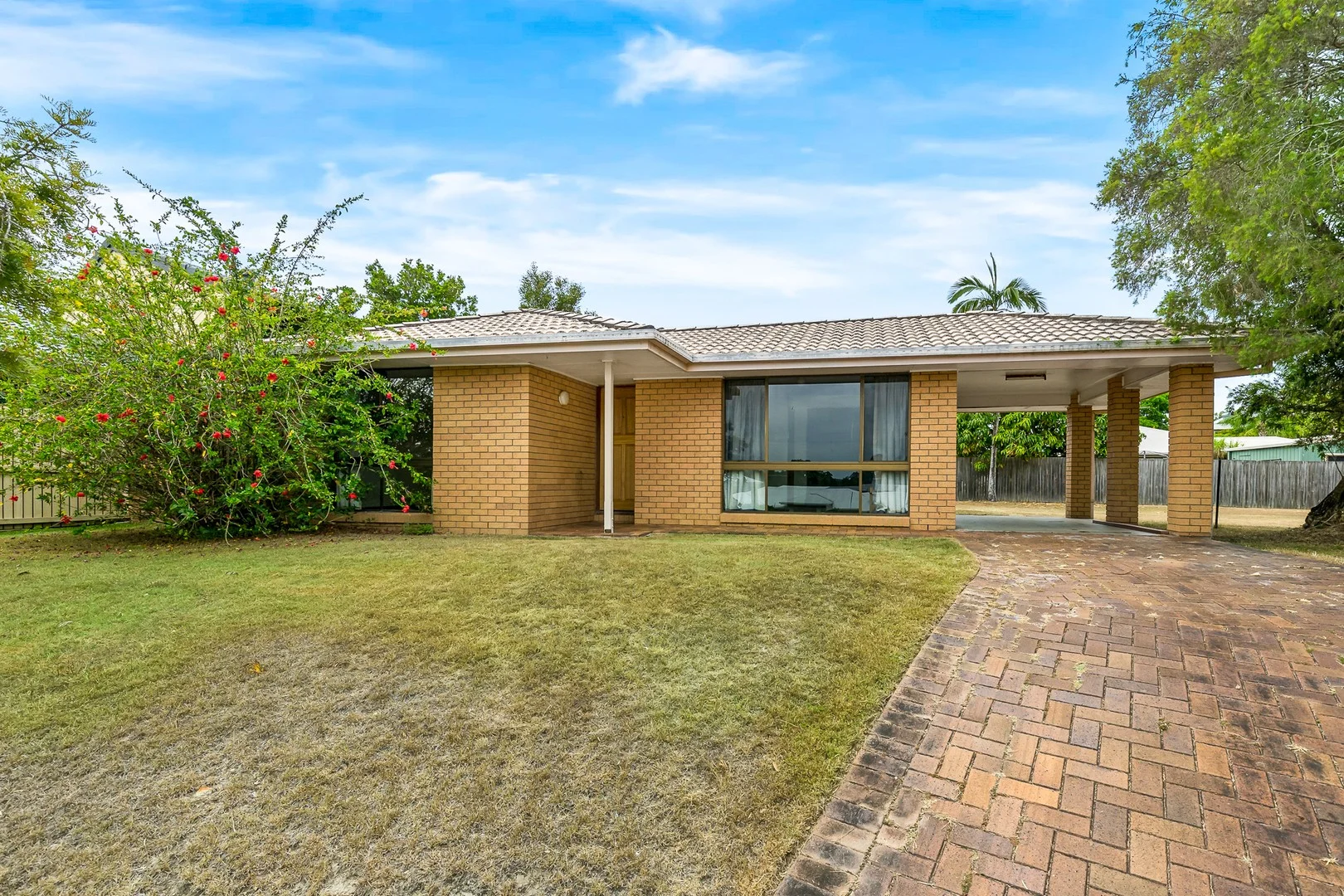 12 Rani Close, Mount Ommaney QLD 4074