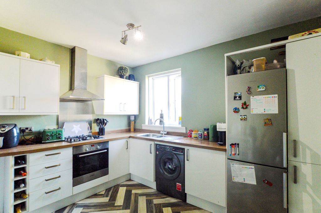 Additional image 3 of 3 bed flat for sale13 Innerwood Road, Kilwinning KA13