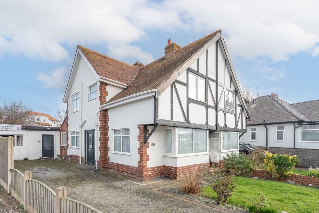 3 bed semi-detached house for saleBodelwyddan Avenue, Kinmel Bay LL18