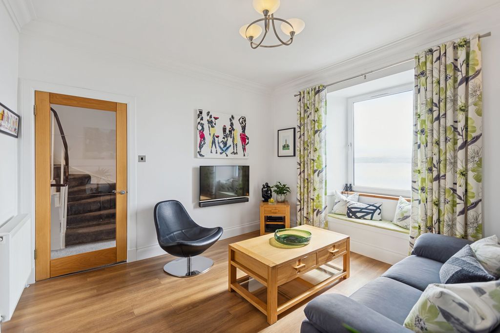 Additional image 8 of 3 bed maisonette for sale80 West Clyde Street, Helensburgh G84