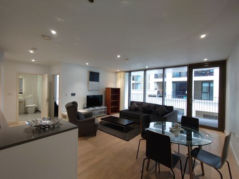 Schooner Road, London E16, Room to rent