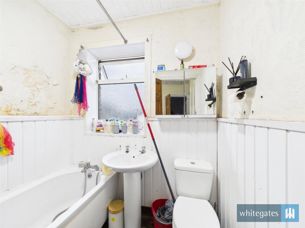 Additional image 10 of Woodroyd Terrace, Bradford, West Yorkshire, BD5