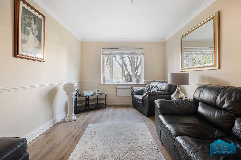 Additional image 9 of 2 bed flat for saleStation Road, New Barnet, Barnet EN5