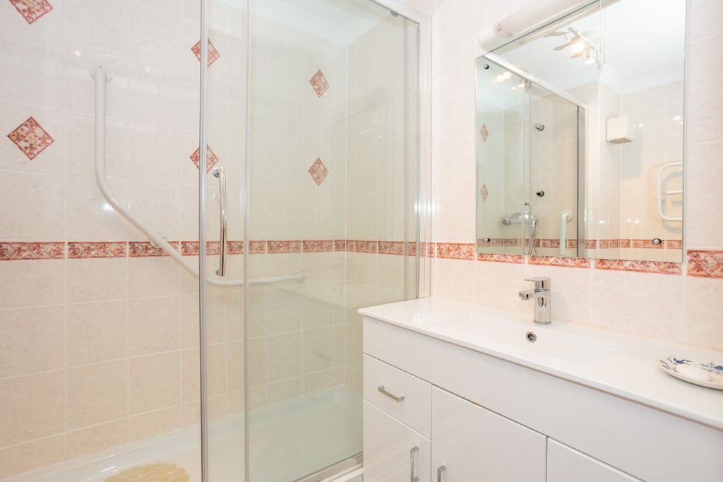 Additional image 12 of 2 bed flat for saleGlebe Street, Dumfries DG1