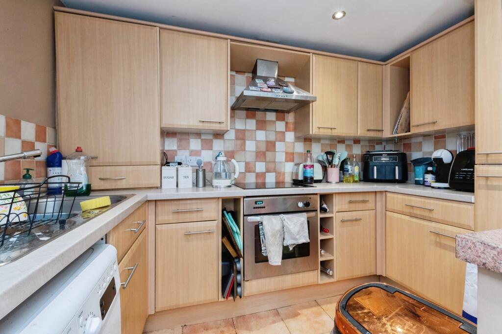Additional image 3 of Vale Road, Bournemouth, BH1
