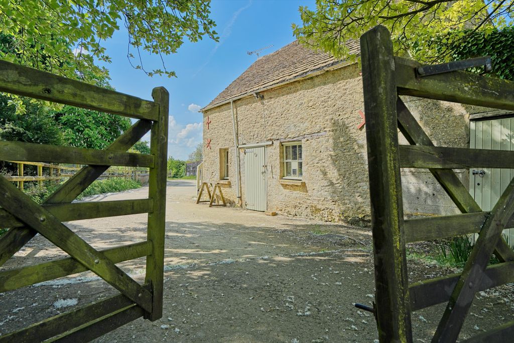 Additional image 24 of 6 bed detached house for saleLechlade, Gloucestershire GL7
