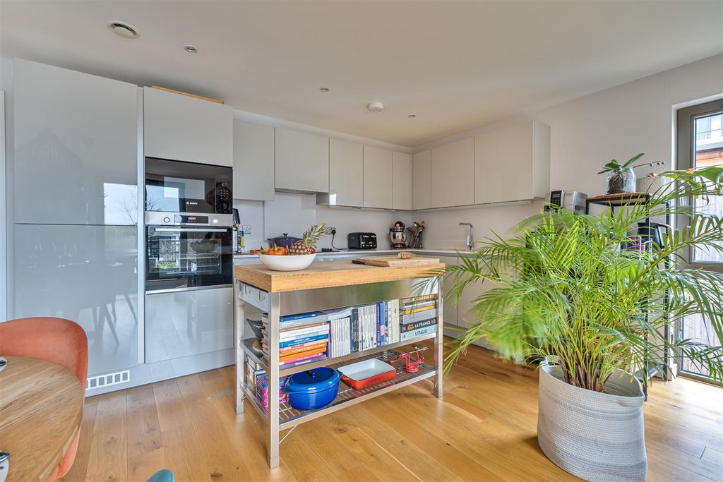 Additional image 5 of 3 bed flat for saleHope Quay, Wapping Wharf BS1