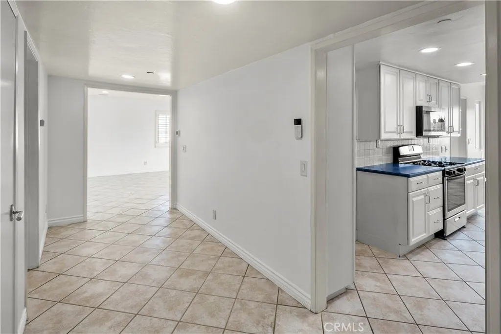 Additional image 98 of 2872 Coast Circle Unit 104, Huntington Beach, CA 92649