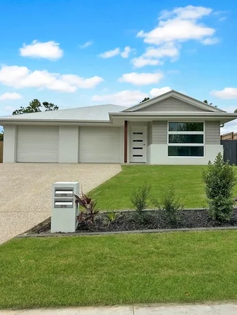 2/15 Humphreys Street, Lawnton QLD 4501
