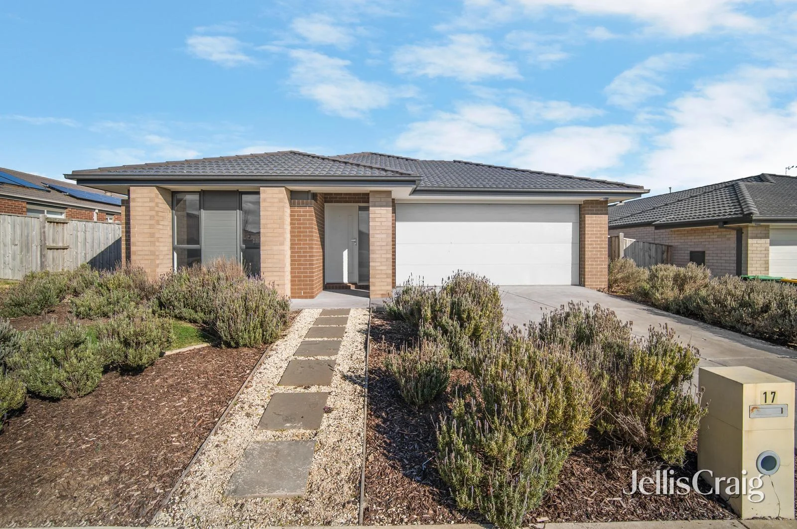 17 Banff Road, Winter Valley VIC 3358