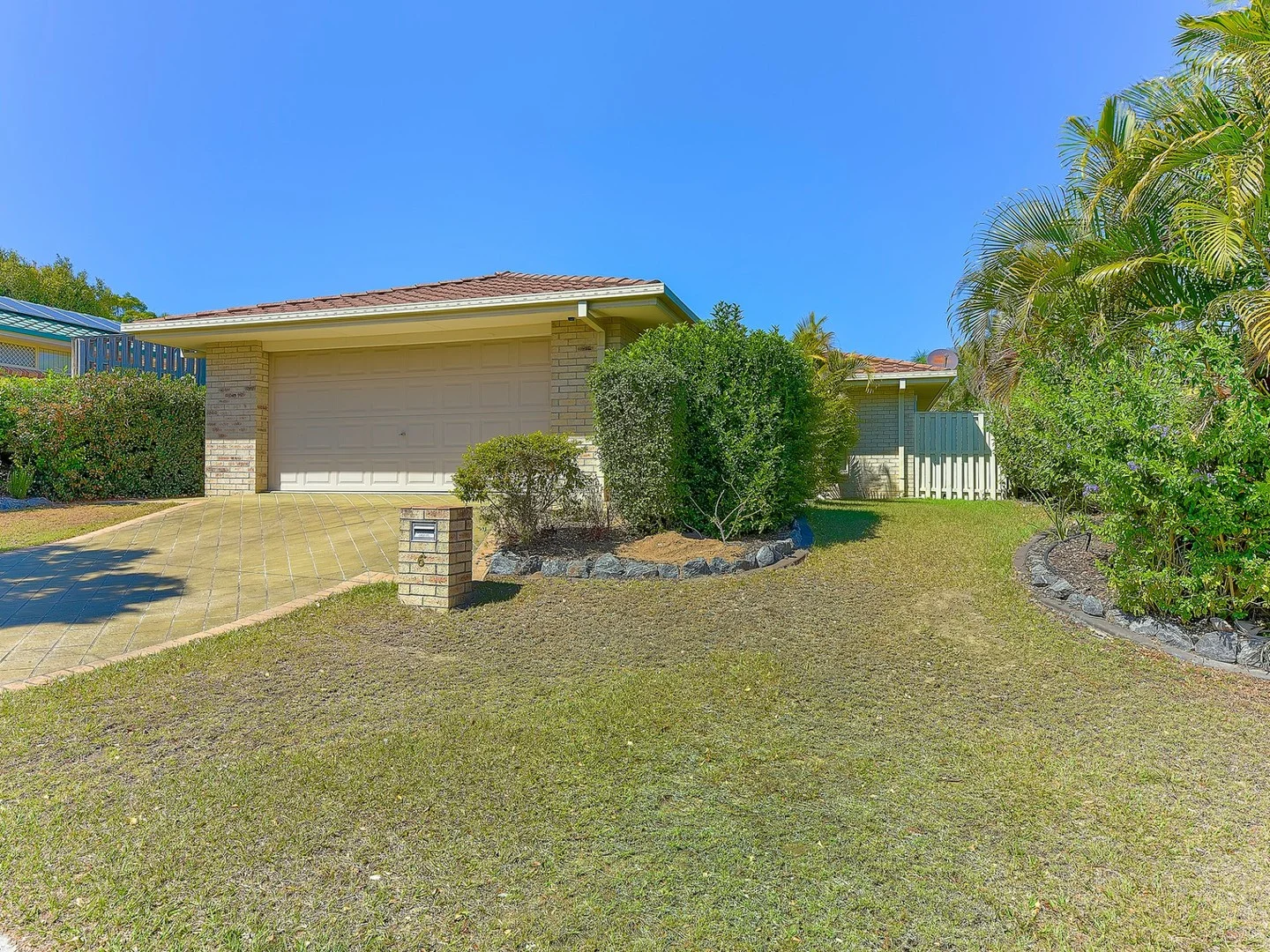 6 Bengar Place, Seventeen Mile Rocks QLD 4073
