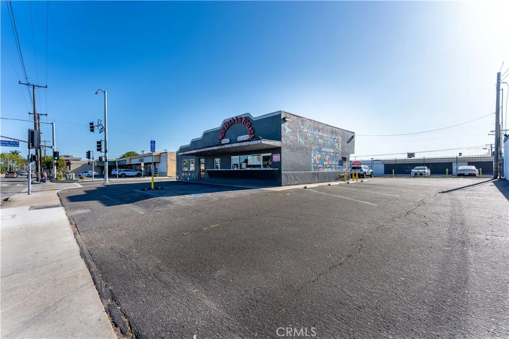 Additional image 39 of 3350 Saviers Rd, Oxnard, CA 93033