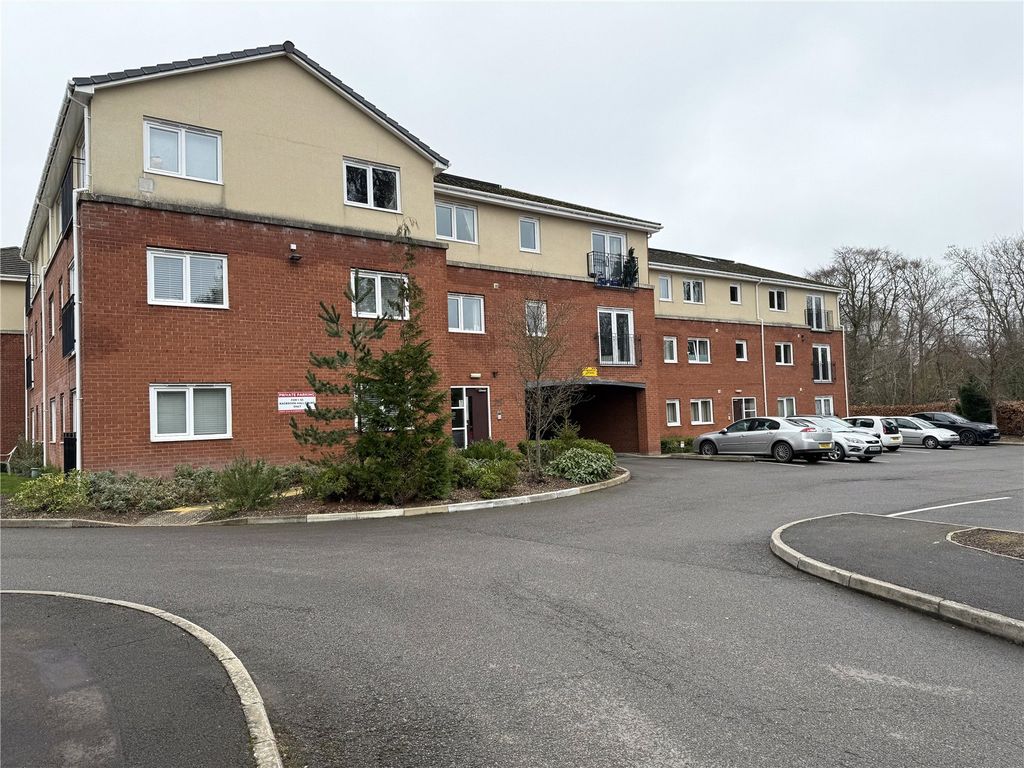 2 bed flat for saleRadbrook Hall Court, Radbrook, Shrewsbury, Shropshire SY3