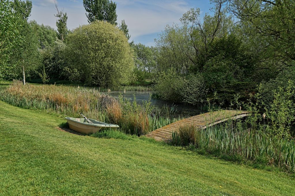 Additional image 16 of 6 bed detached house for saleLechlade, Gloucestershire GL7