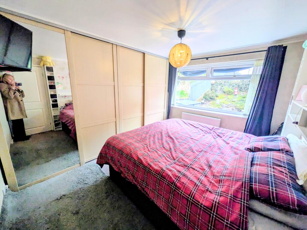Additional image 21 of Frensham Grove, Bradford, BD7