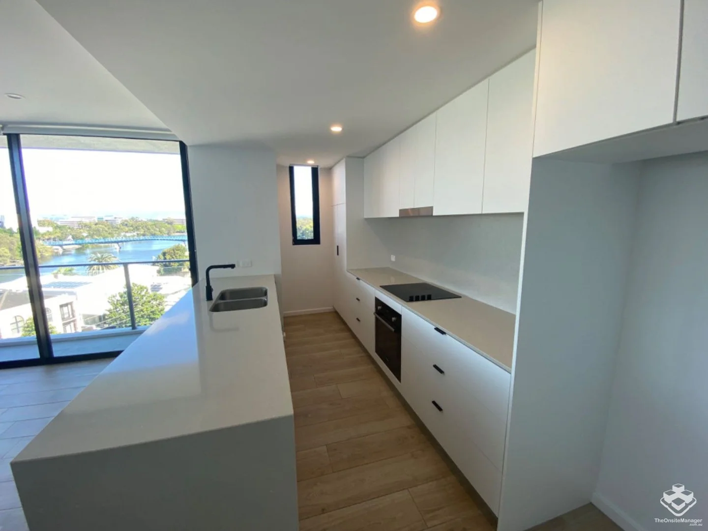 Additional image 3 of ID:21173283/256 Stanhill Drive, Surfers Paradise QLD 4217