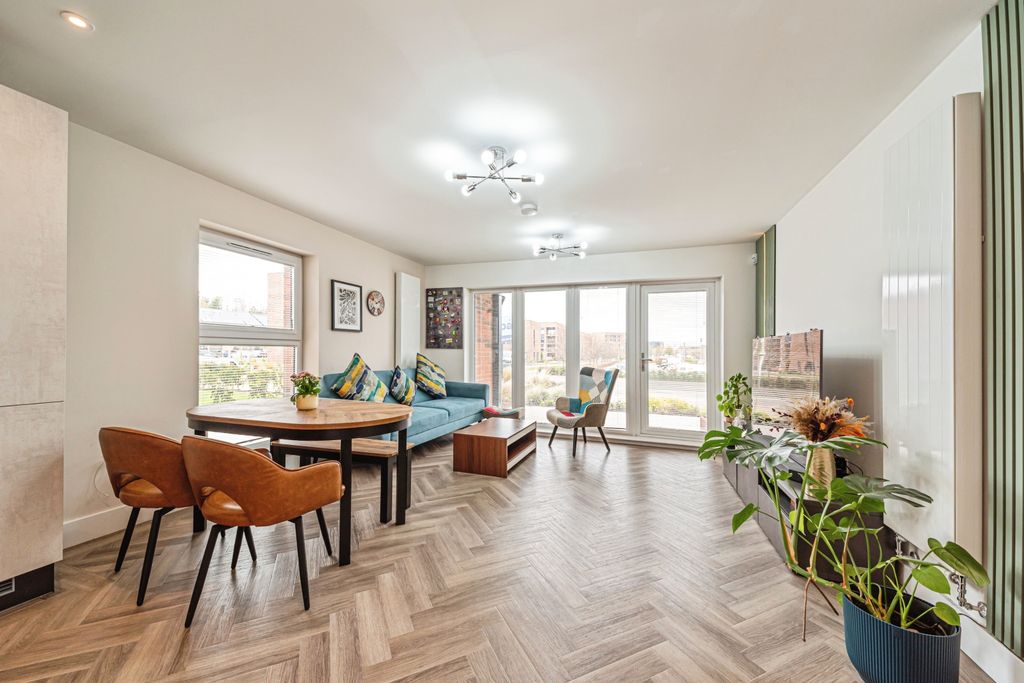 Additional image 4 of 2 bed flat for saleFestival Court, Glasgow G51