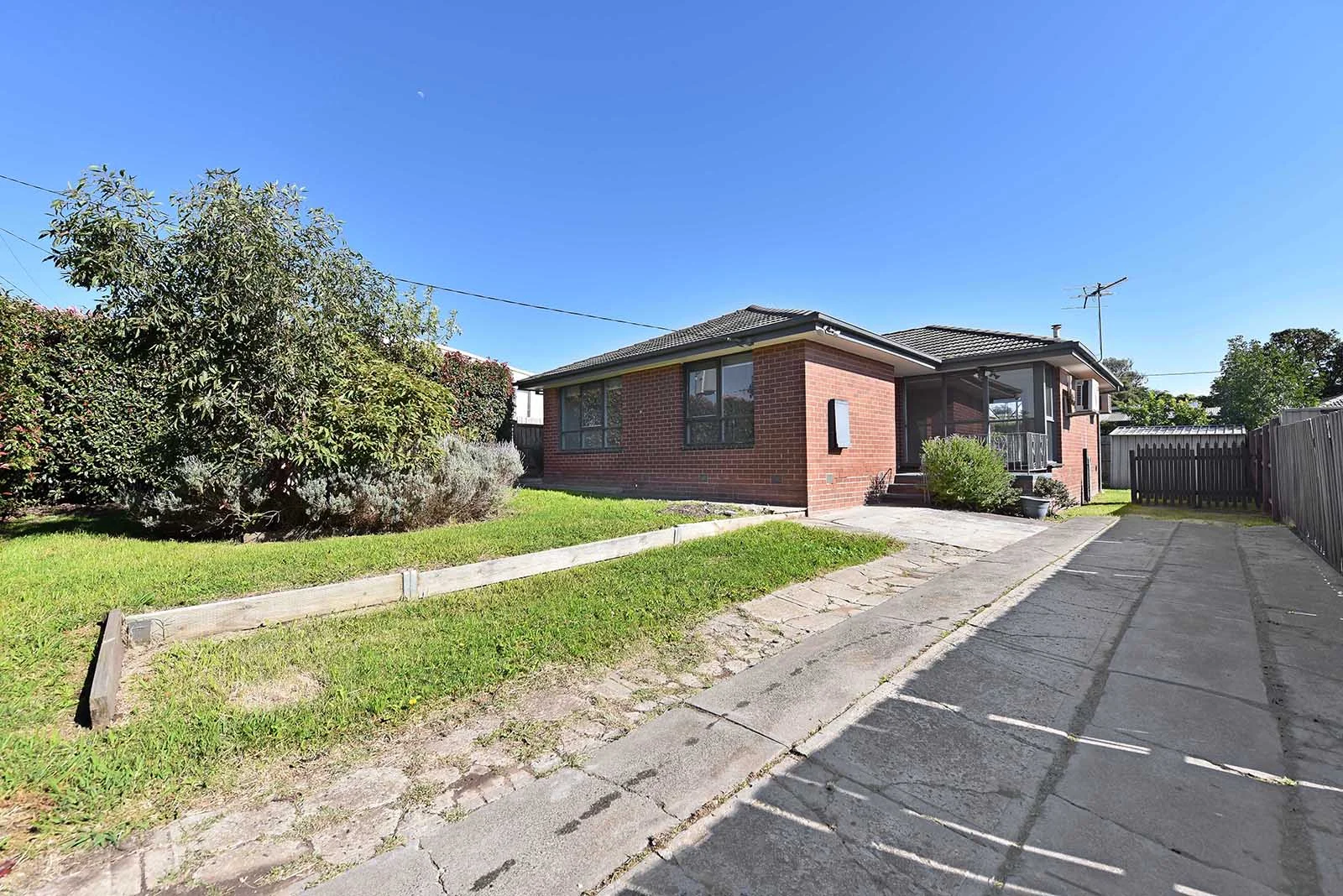 2 Burke Road, Sunbury VIC 3429