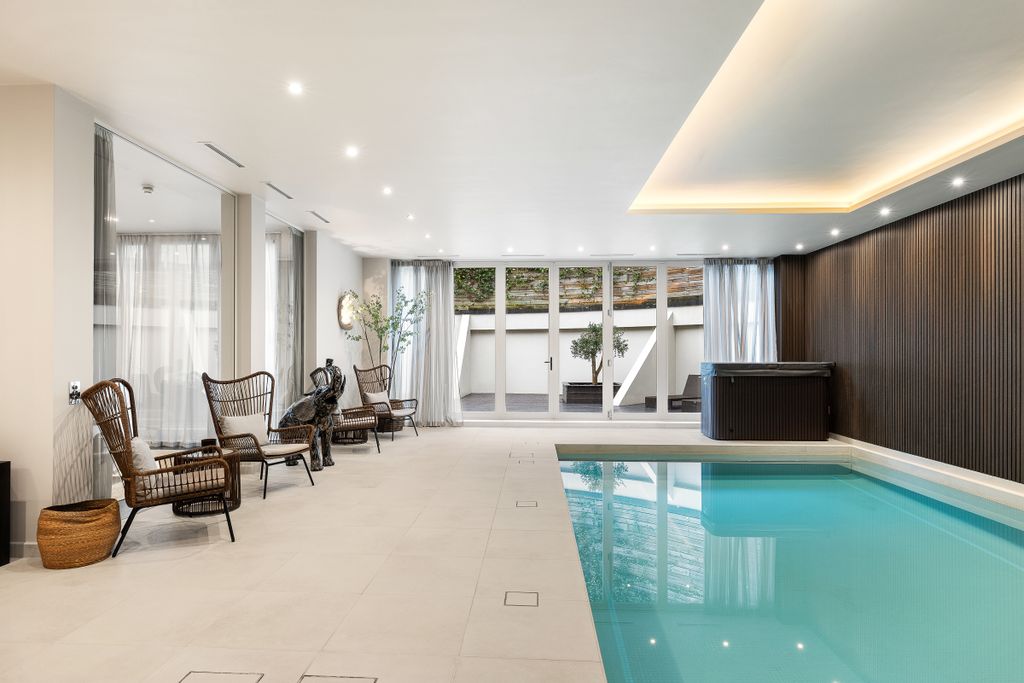Additional image 16 of 1 bed country house for saleRodona Road, Weybridge, Surrey KT13