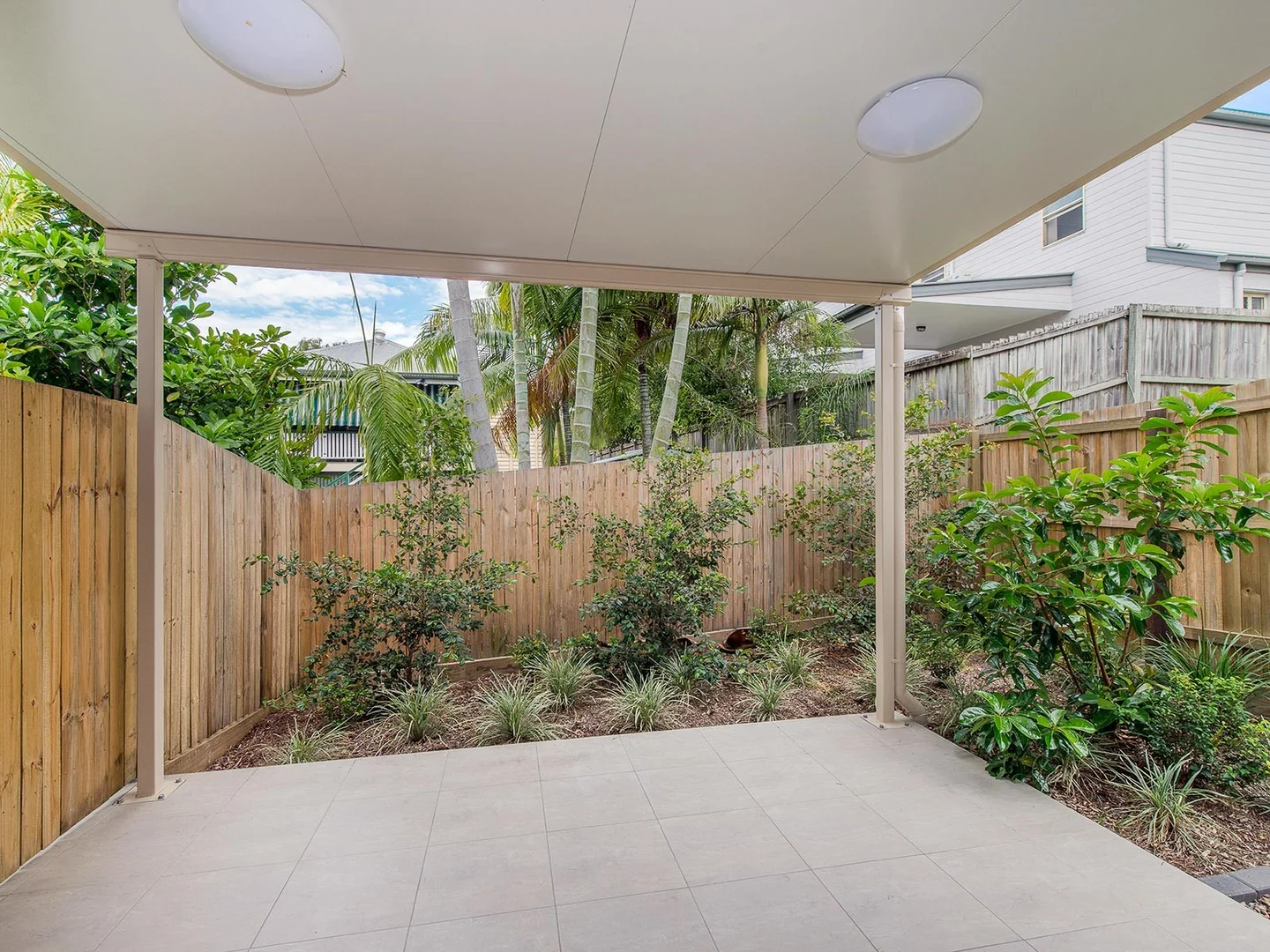 Additional image 5 of 2/8 Houthem St, Camp Hill QLD 4152