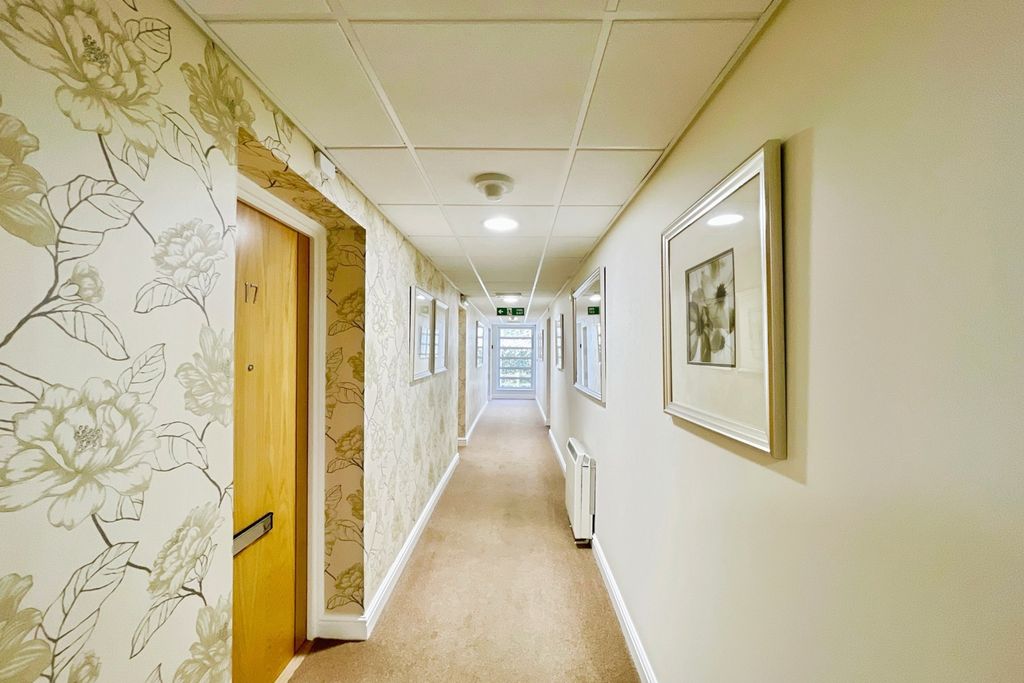 Additional image 13 of 2 bed flat for saleLys Lander, Tregolls Road, Truro, Cornwall TR1