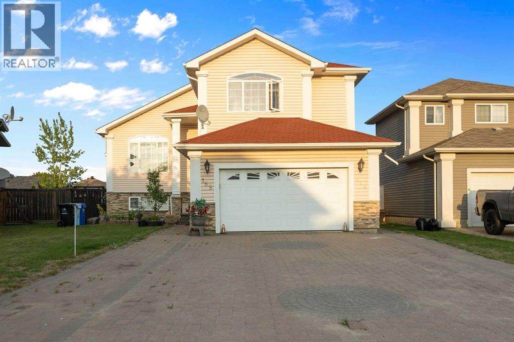 169 Fisher Crescent
