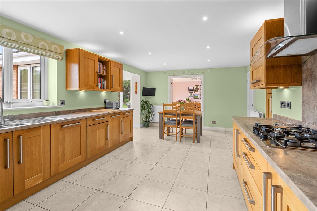 Additional image 8 of 4 bed detached house for saleThe Spinney, Hartlepool TS26