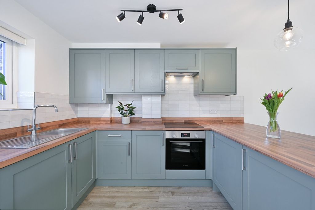 Additional image 3 of 1 bed terraced house for saleTudor Walk, Weybridge KT13