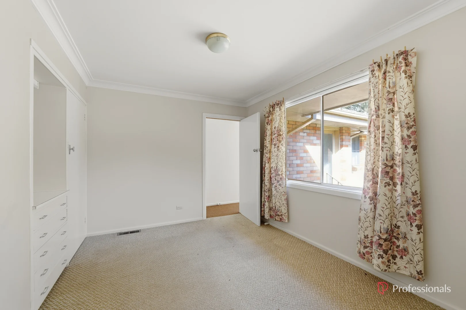 28 White Avenue, Armidale NSW 2350 photo 5