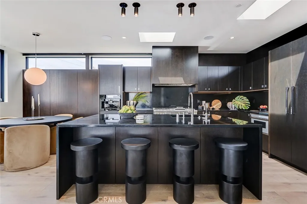 Additional image 76 of 315 25th, Manhattan Beach, CA 90266