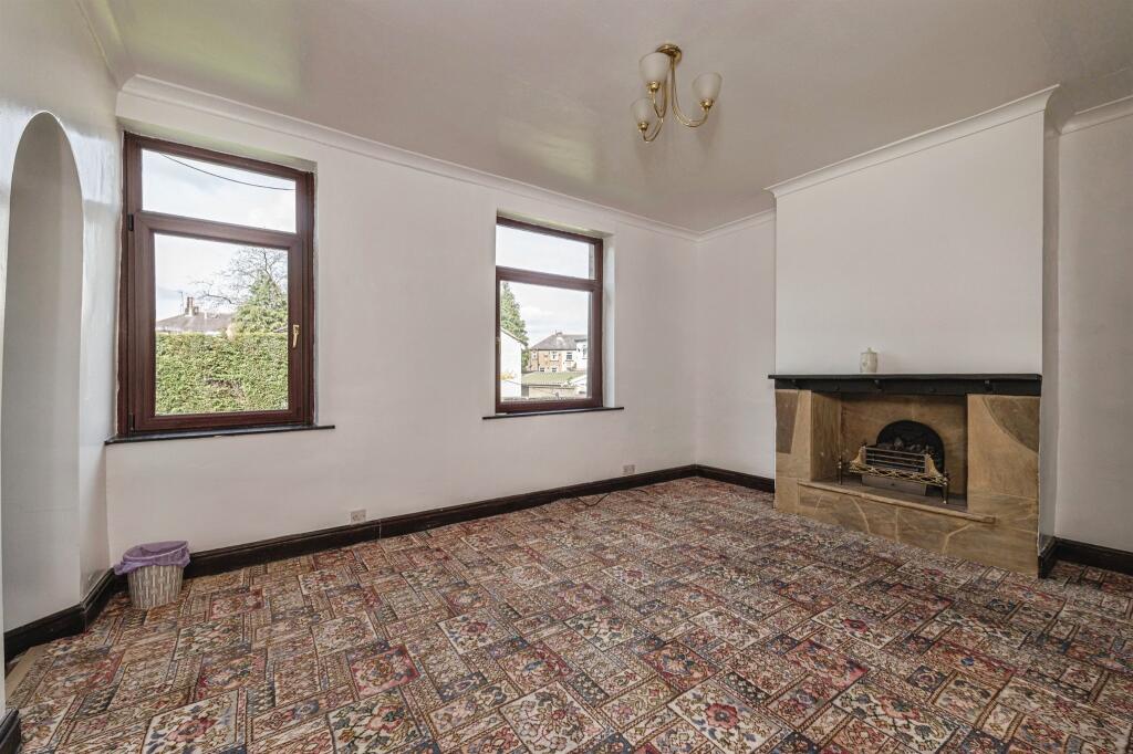 Frimley Drive, Bradford photo 5