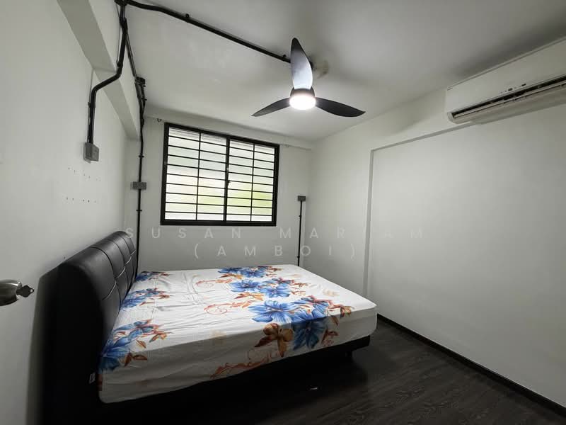 261 Yishun Street 22 photo 3
