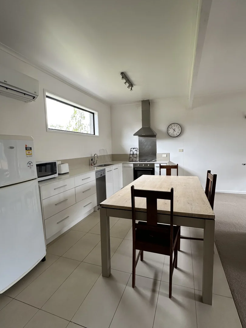 Additional image 5 of 2/270 Gray Street, Hamilton VIC 3300