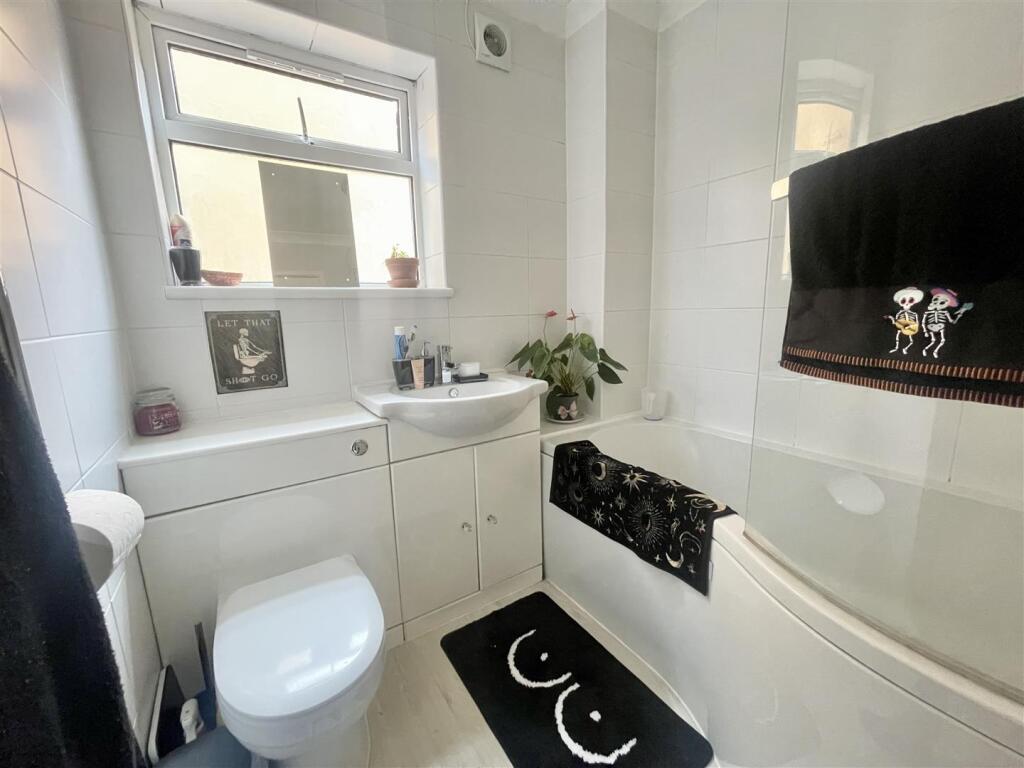 Symes Road, Hamworthy photo 4