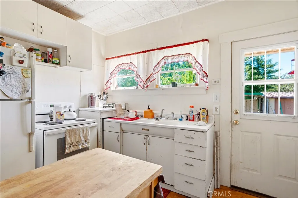 Additional image 17 of 76260 Perry St, Covelo, CA 95428