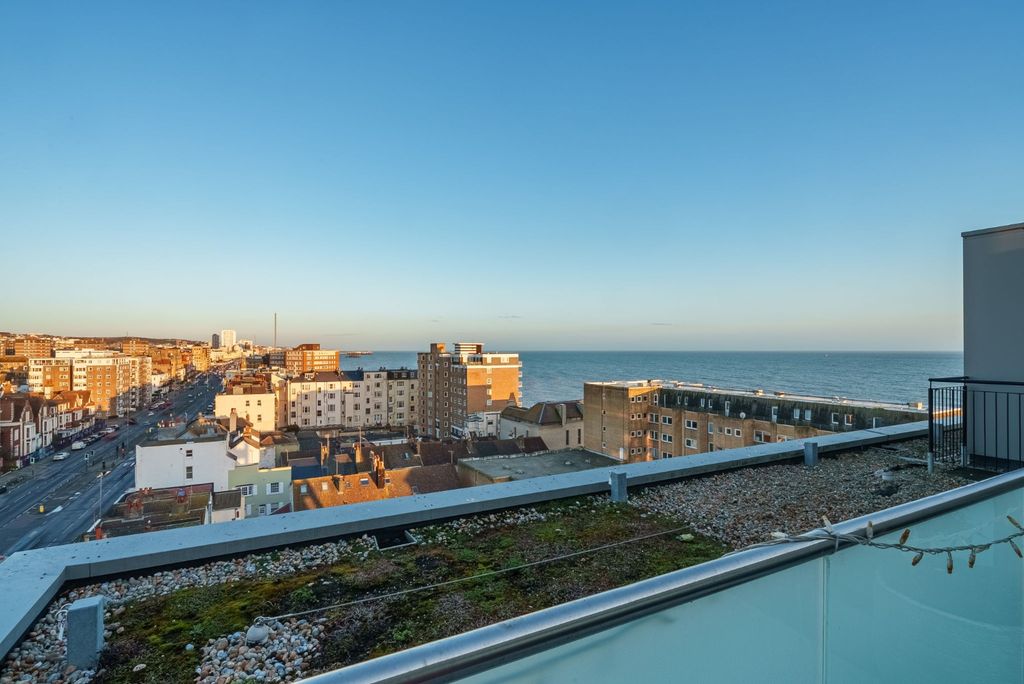 Additional image 5 of 3 bed flat for saleKingsway, Hove BN3