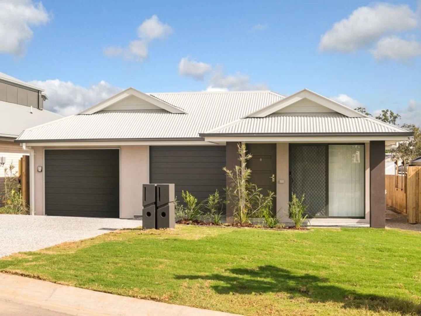 2/8 Capuchin Close, Dakabin QLD 4503
