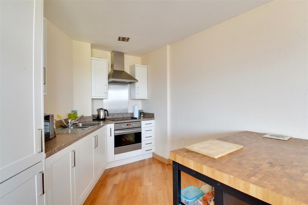 Additional image 3 of 2 bed flat for saleElder Court, Hertford SG13