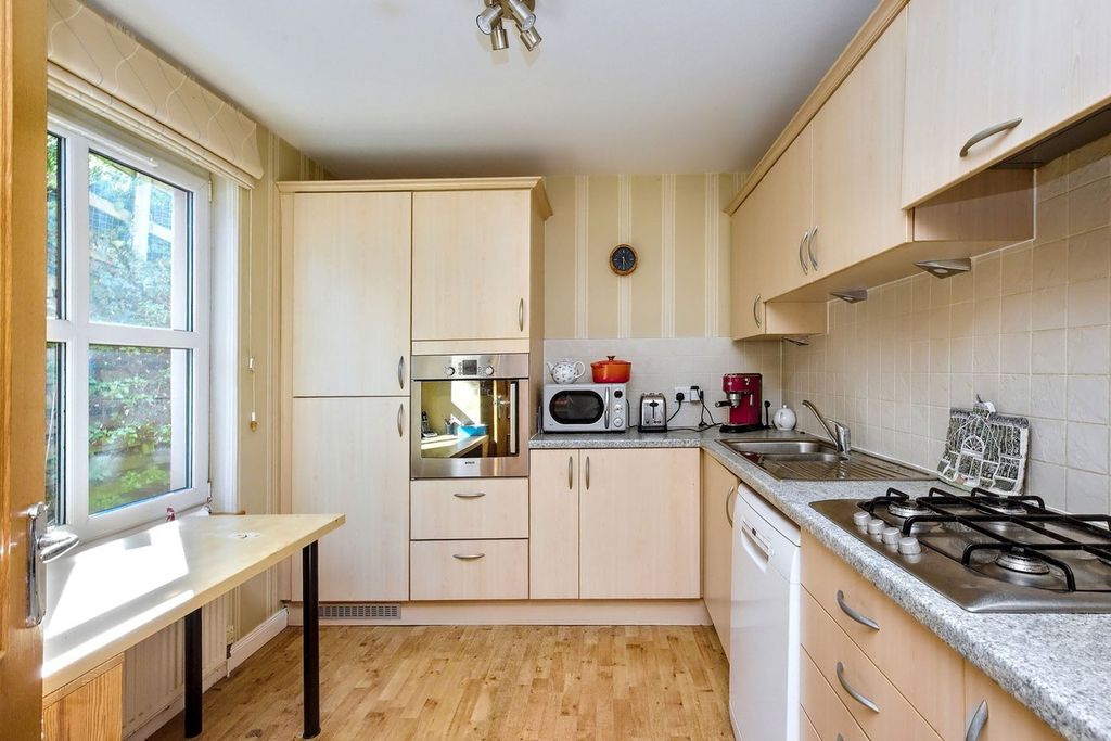 Additional image 5 of 2 bed flat for saleJames Foulis Court, St Andrews KY16