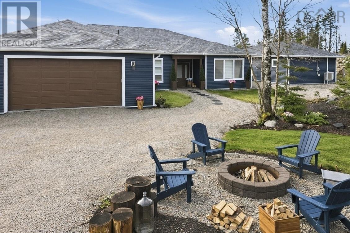 107 Amelinda Crescent