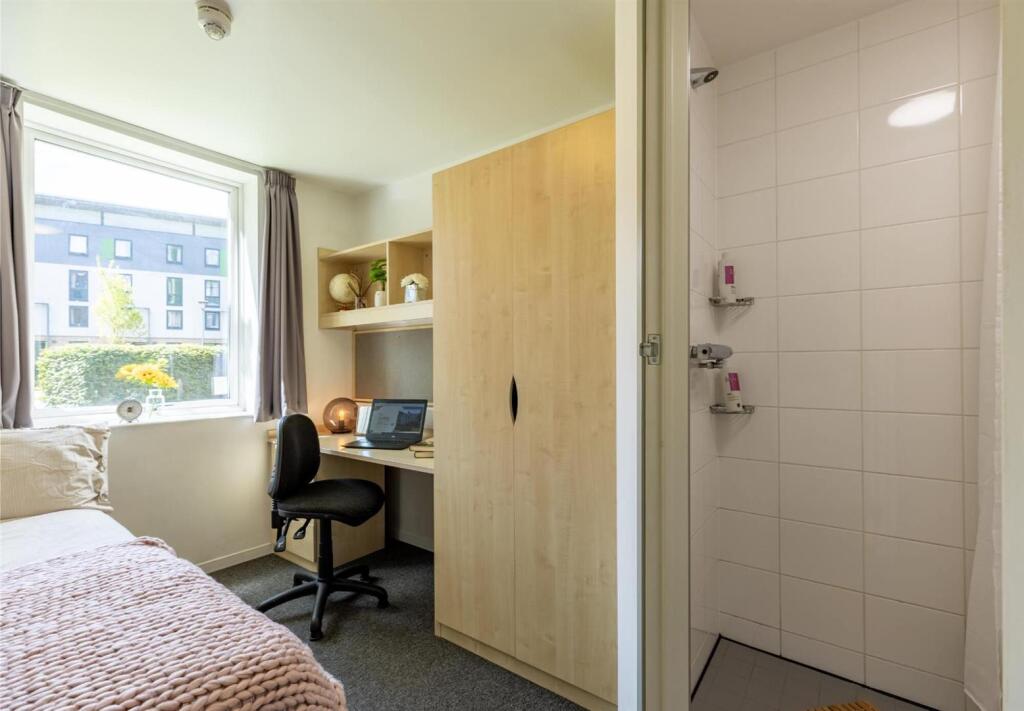 Bradford | Student | September | BD7