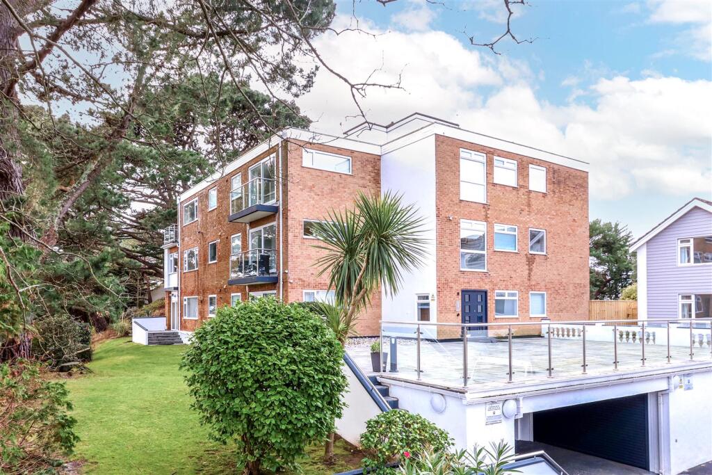 Banks Road, Sandbanks
